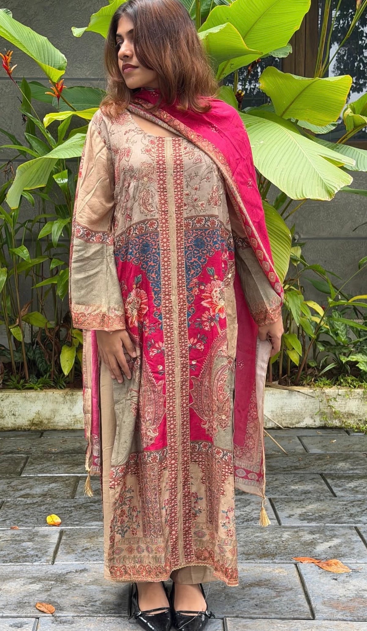 Semistitched muslin suit