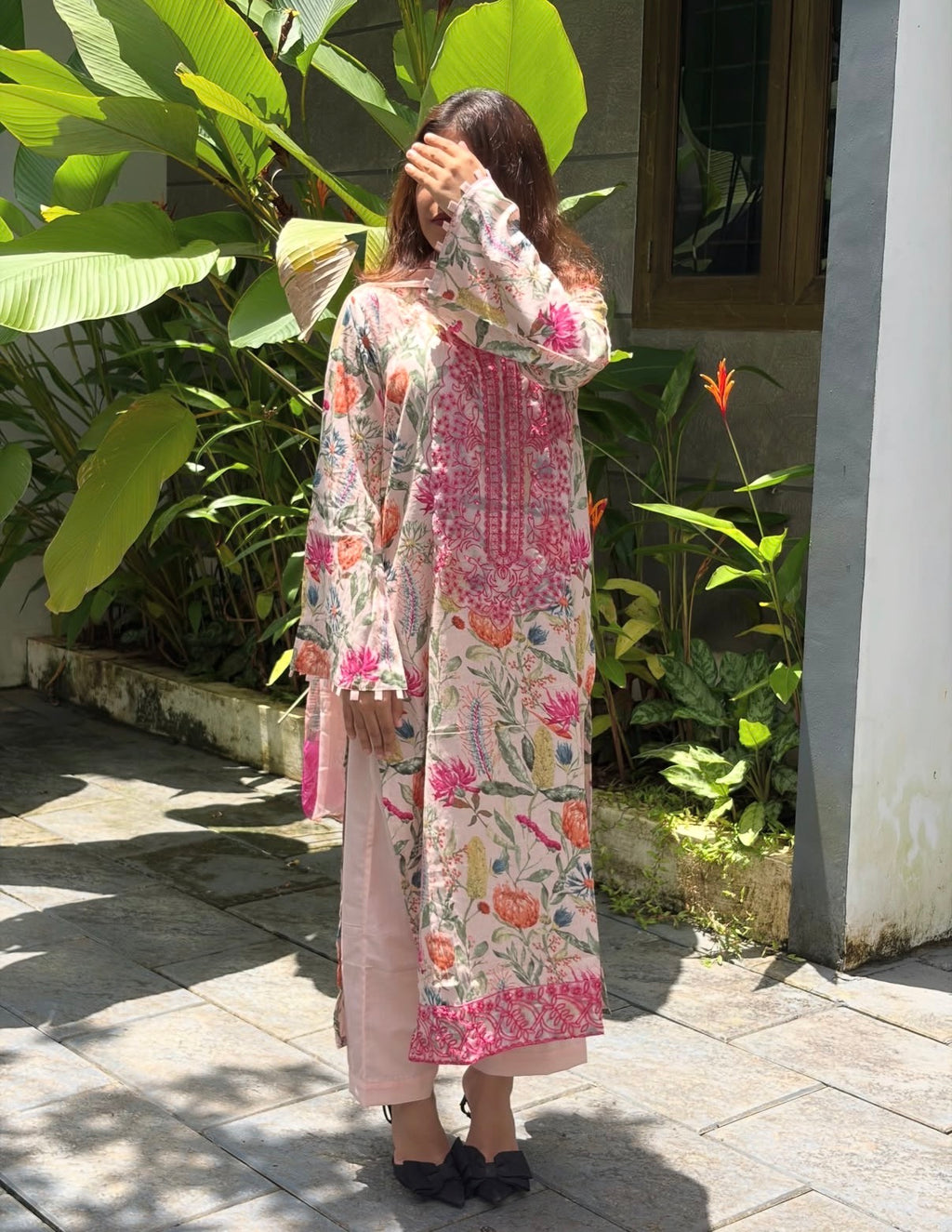 Pakistani suit