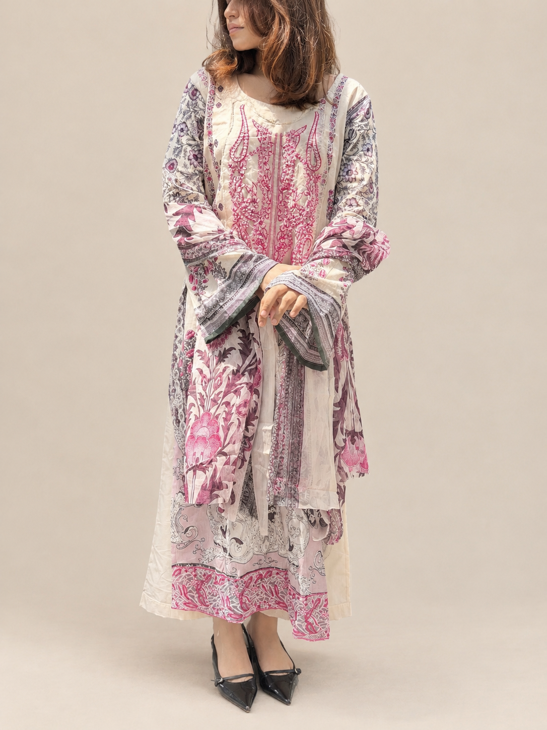 Pakistani suit with chiffon dupatta
