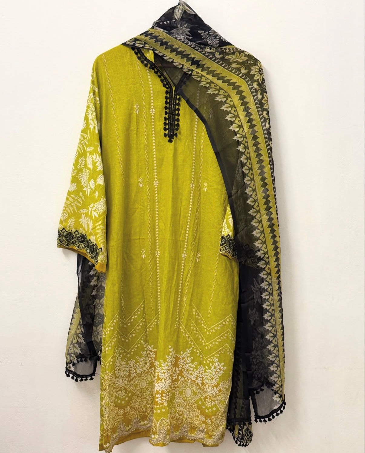 Green Pakistani with Chiffon Dupatta