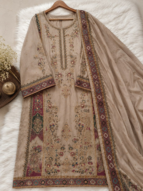 Beige muslin suit